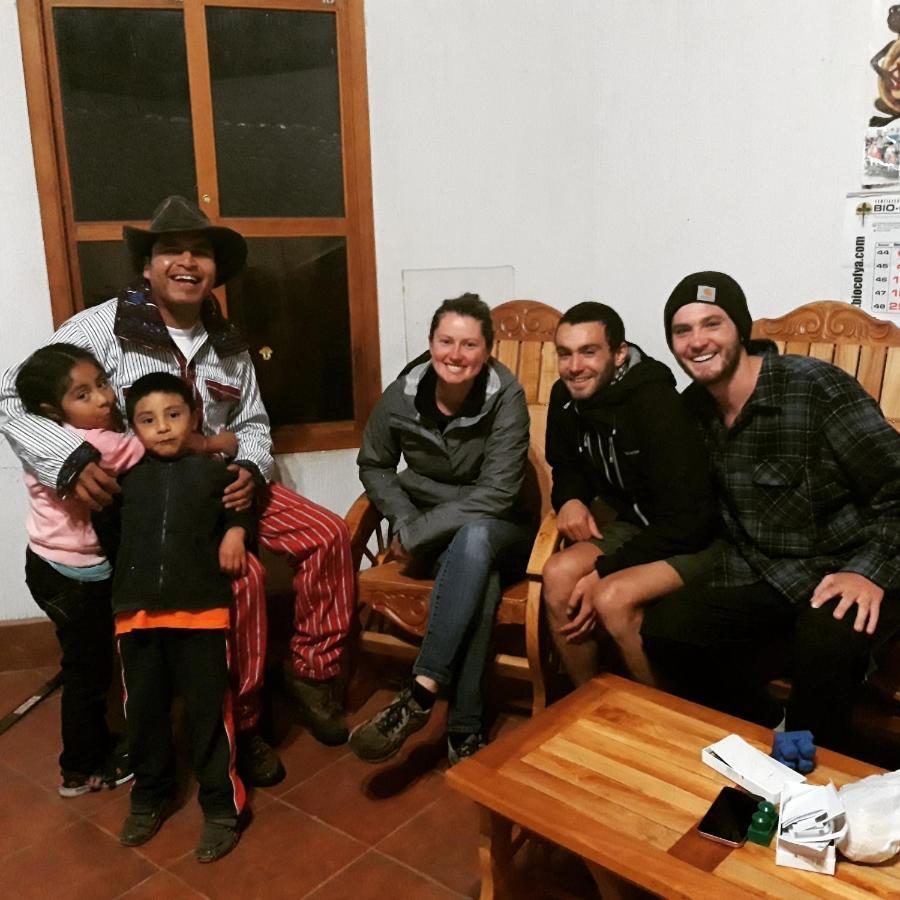 Hostal Checruz, Todos Santos Cuchumatan Huehuetenango Extérieur photo